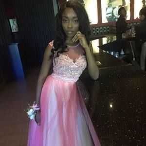 Meet your Posher, Leah